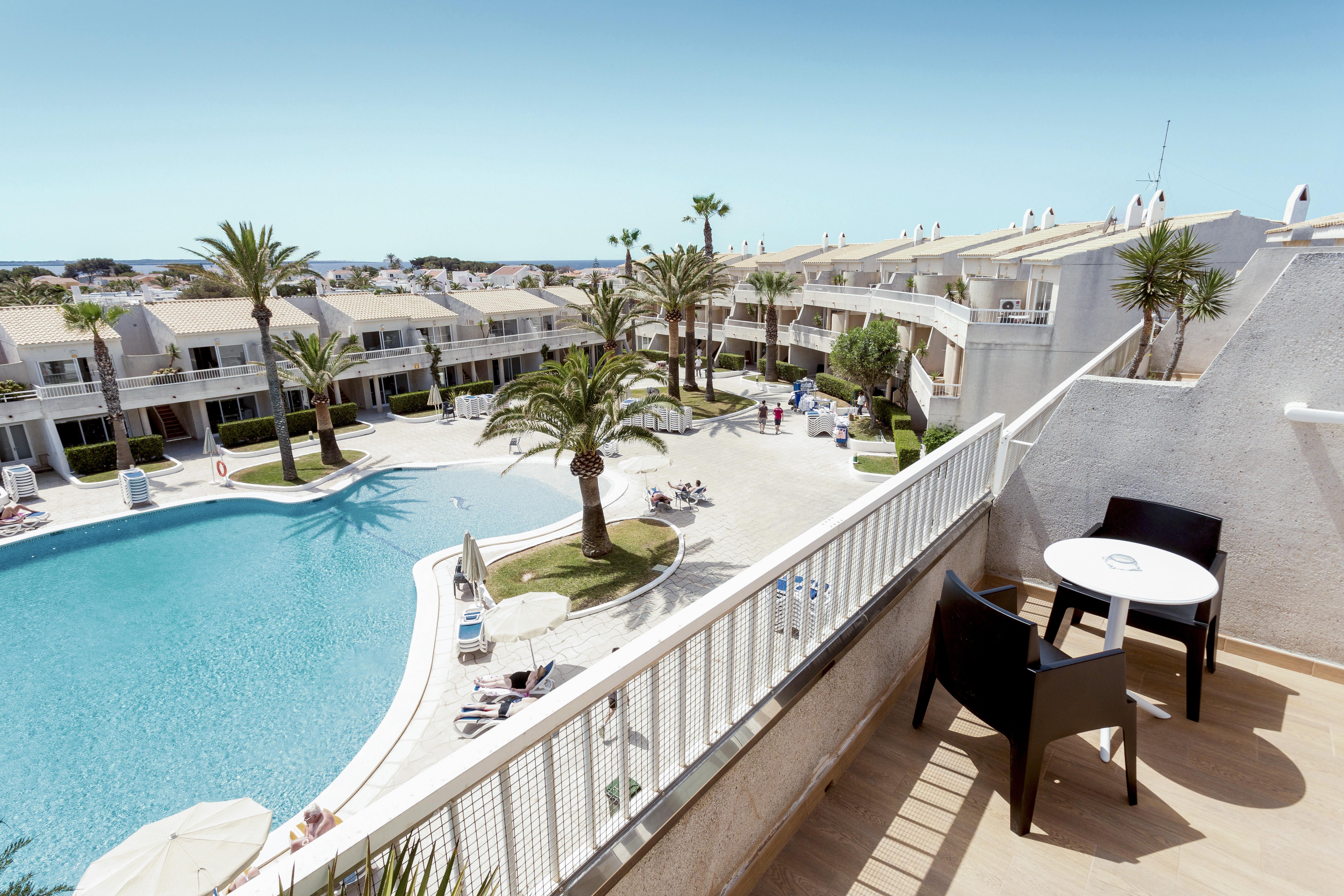 Globales Los Delfines Cala'N Blanes  Exterior foto